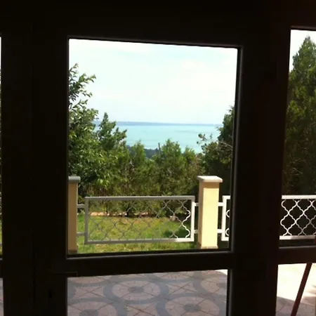 Apartment Duplex Apartman Balatonalmadi
