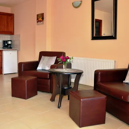 Duplex Apartman * Balatonalmadi